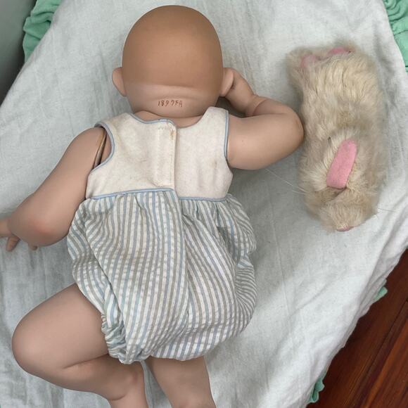 Vintage 1996 Ashton Drake Galleries “Fresh From The Patch” Porcelain boy Doll - Picture 4 of 6